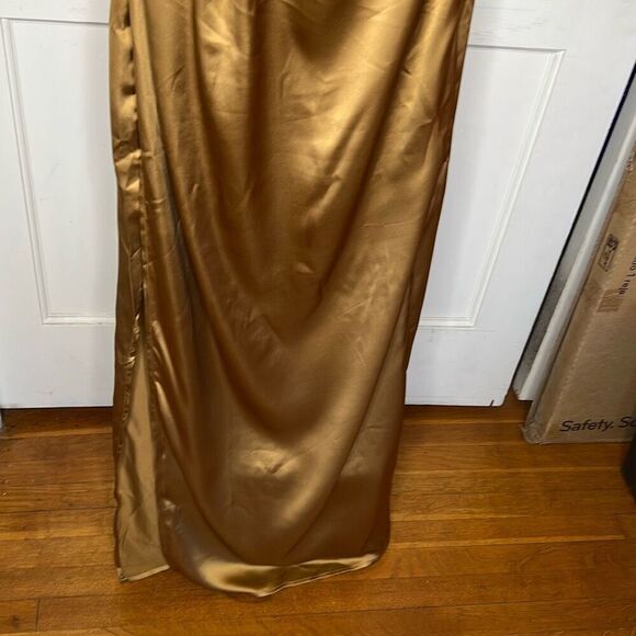 Petal & Pup NADIA ONE SHOULDER MAXI DRESS Bronze Nwot Size 12 - Picture 5 of 11